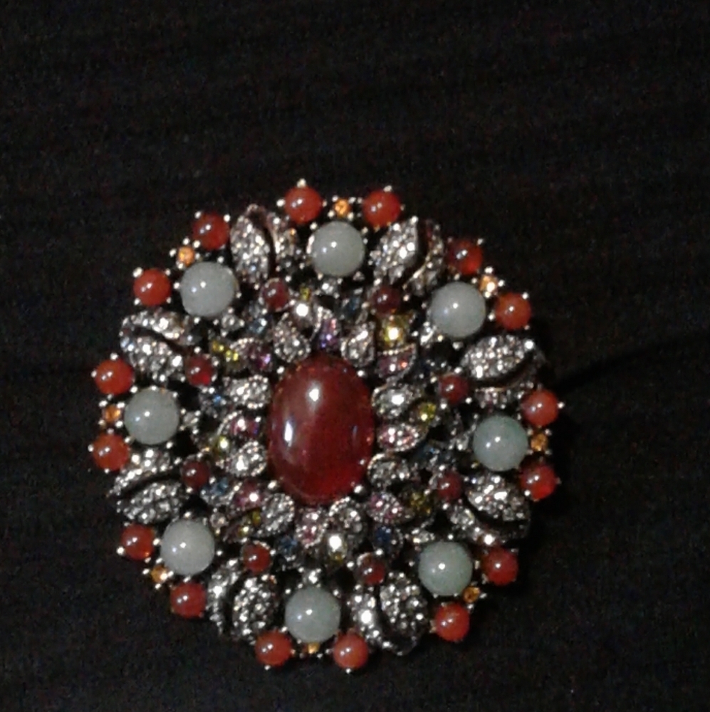 HEIDI DAUS "ENDLESS BEAUTY" BROOCH
